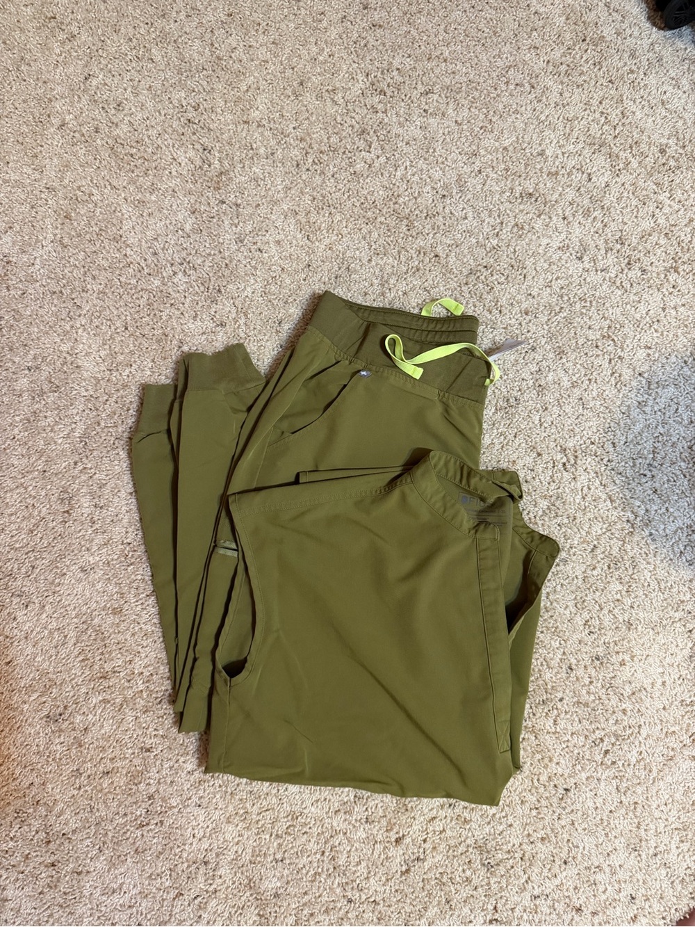 XL Women's Martini Olive Scrubs